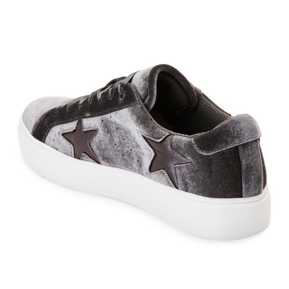 Last 1 💘❤️ MADDEN GIRL VELVET SNEAKER 8 - Picture 3 of 6